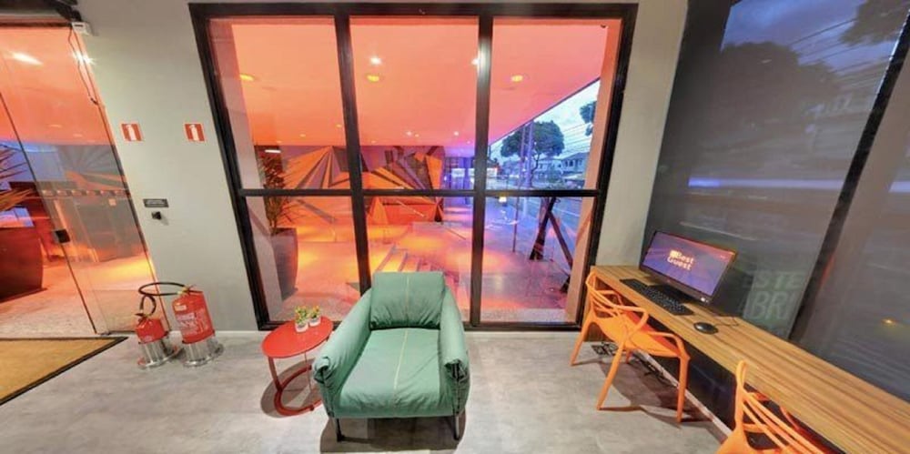 BEST GUEST HOTEL 64/72