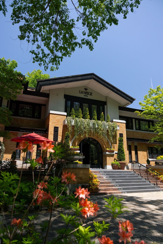 Hotel La Neige Higashi Kan 5/80