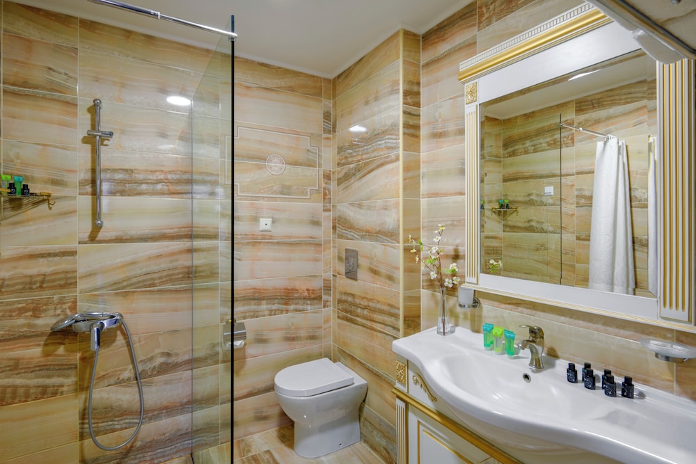 Eona Beach Resort 61/66