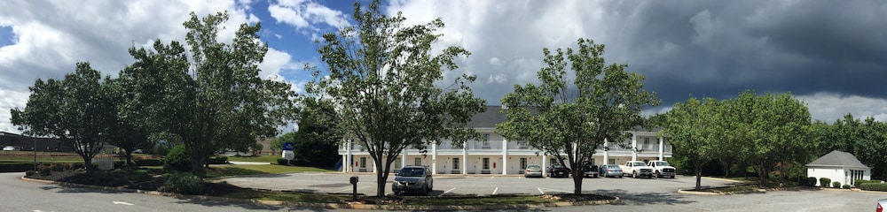 Baymont By Wyndham Anderson Clemson 10/20