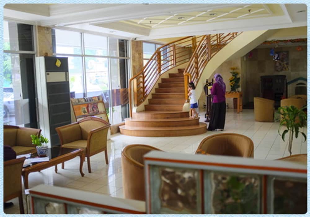Hotel Marcopolo Jakarta 70/83