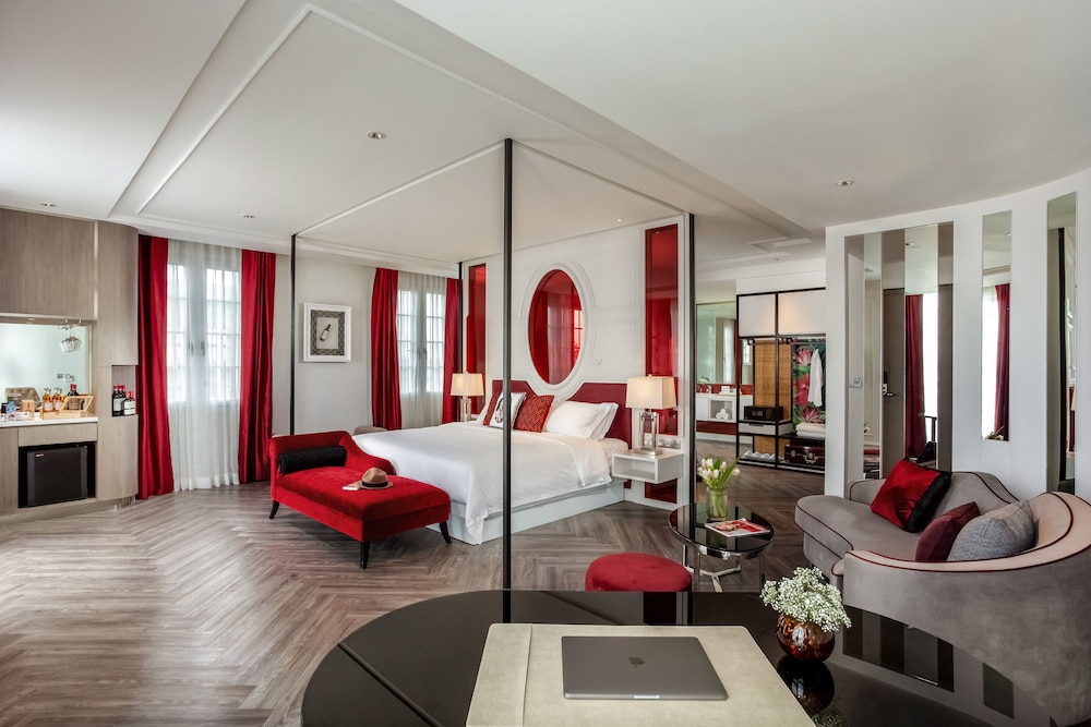 La Seine Hotel 50/74