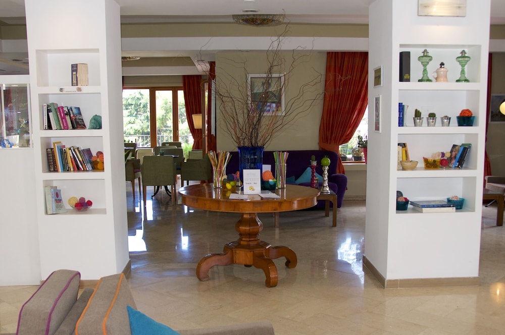Hotel Tirrenia 7/50
