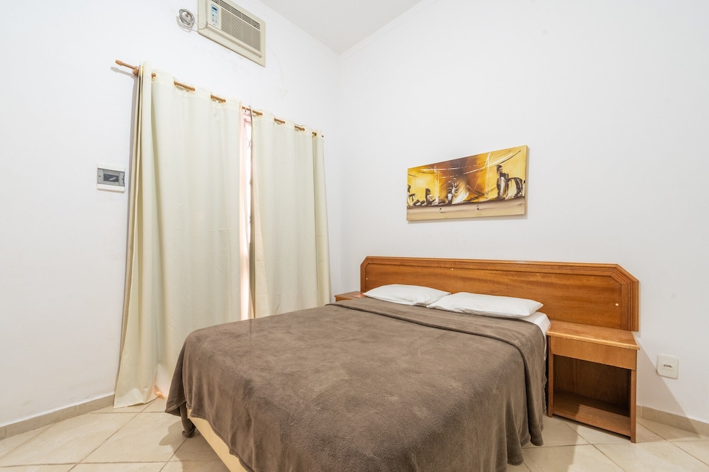 Room, Queen Bed
