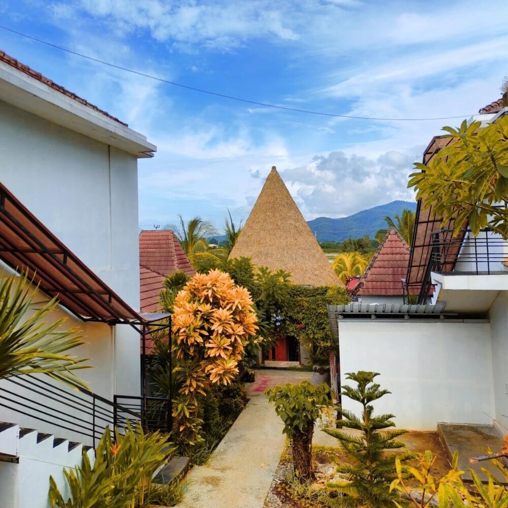 Exotic Komodo Hotel 36/39