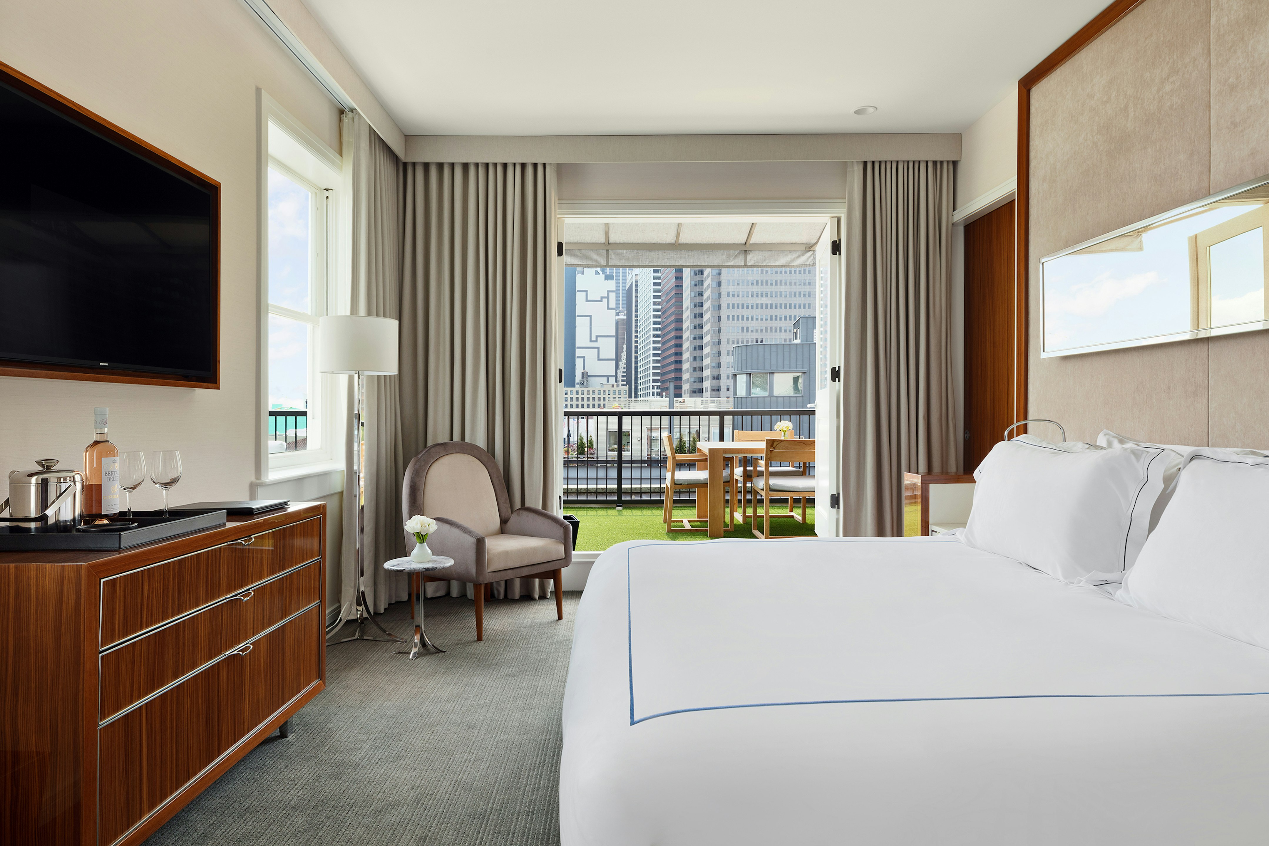 Seaport, Suite, King Bed