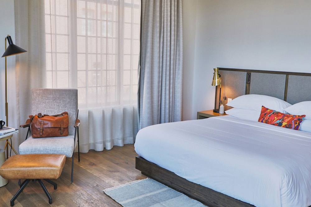 The Alida, Savannah, a Tribute Portfolio Hotel 12/84