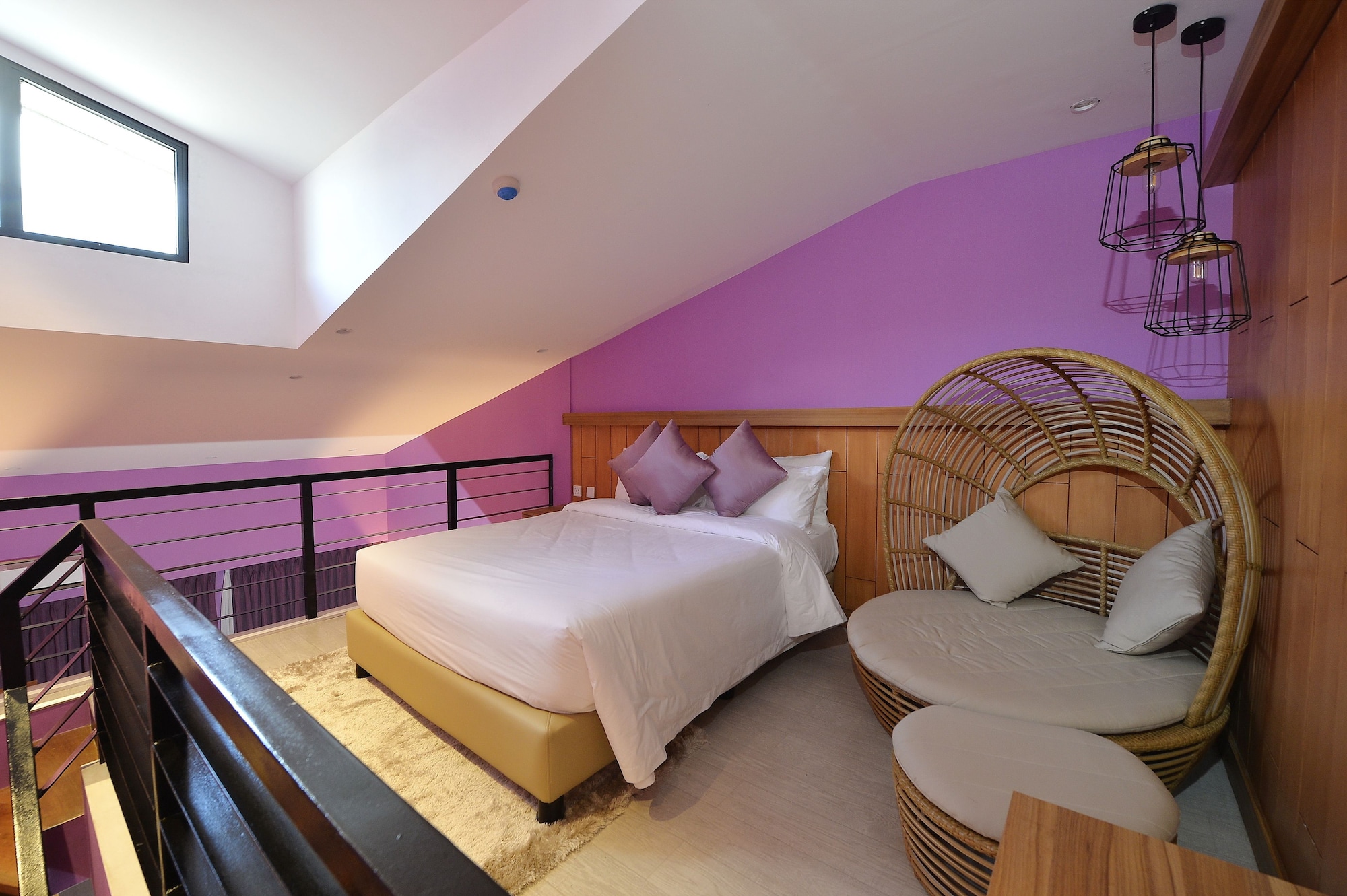 Jasmine, Loft, 1 Queen and 2 Double Beds، The Orchard Hotel Baguio 6/9