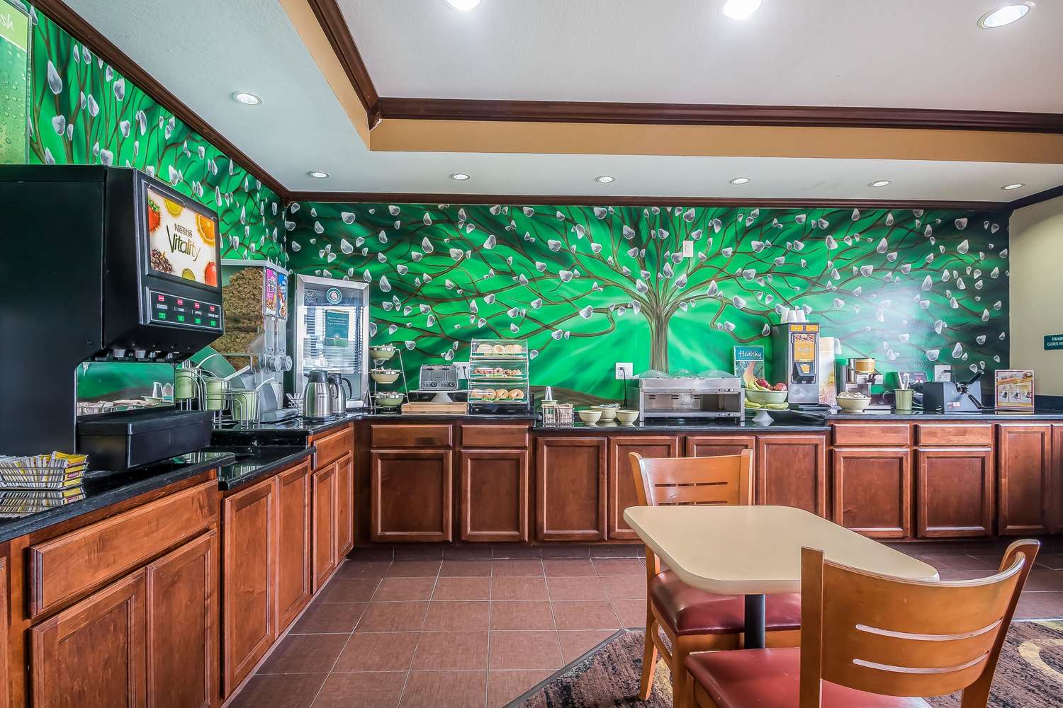 Quality Inn Coralville - Iowa River Landing 22/25