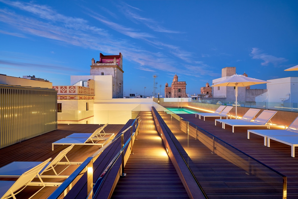 Tandem Torres de Cadiz Suites 5/50