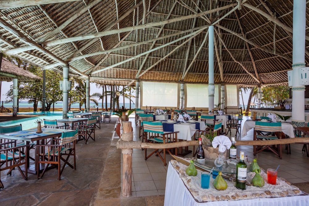 Neptune Village Beach Resort & Spa 37/59