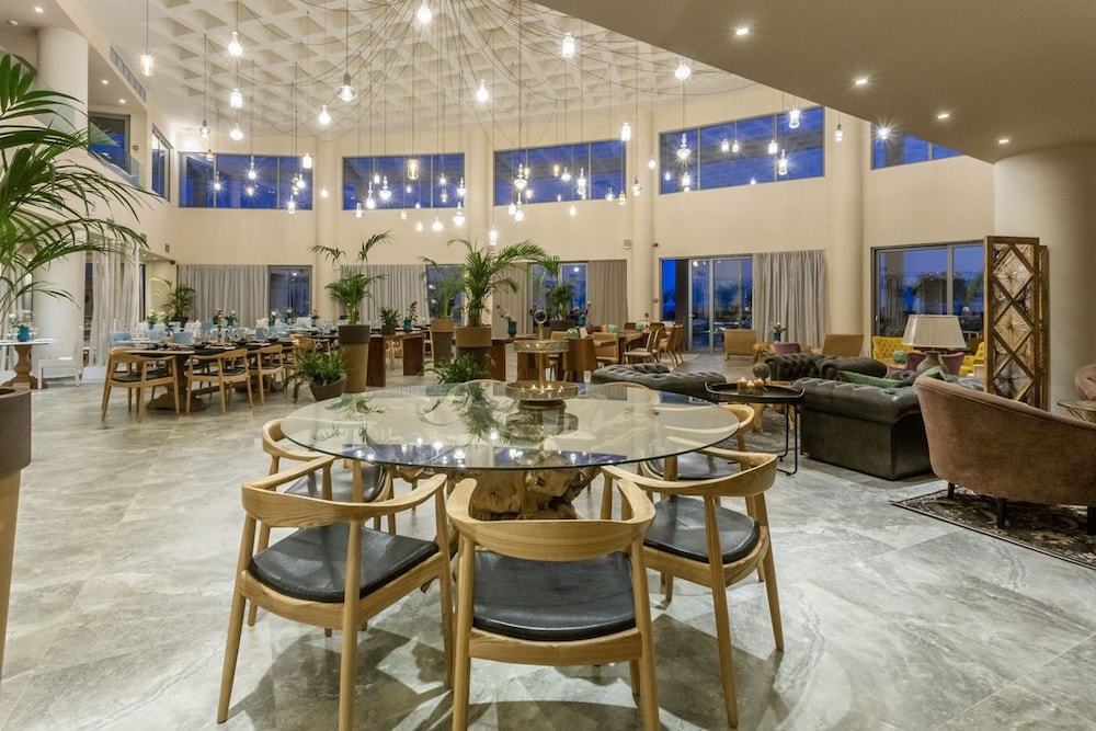 Elysian Luxury Hotel & Spa 40/50
