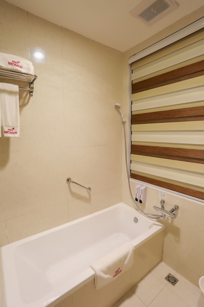 Momizi Business Hotels 68/75