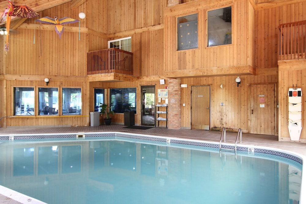 Baymont By Wyndham Muskegon 9/49