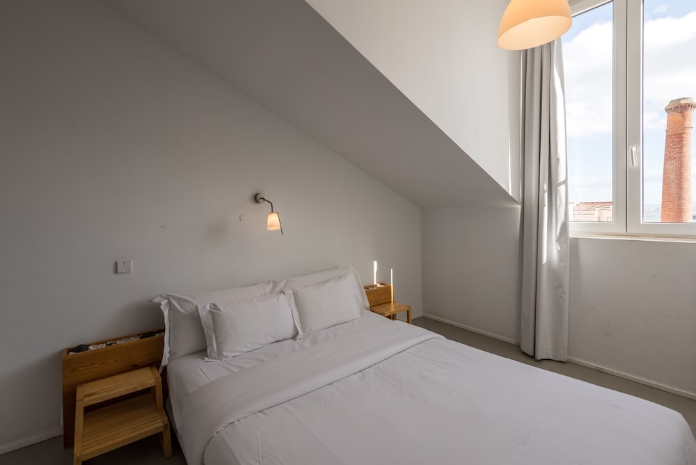 1 BEDROOM, APARTMENT, RIVER VIEW