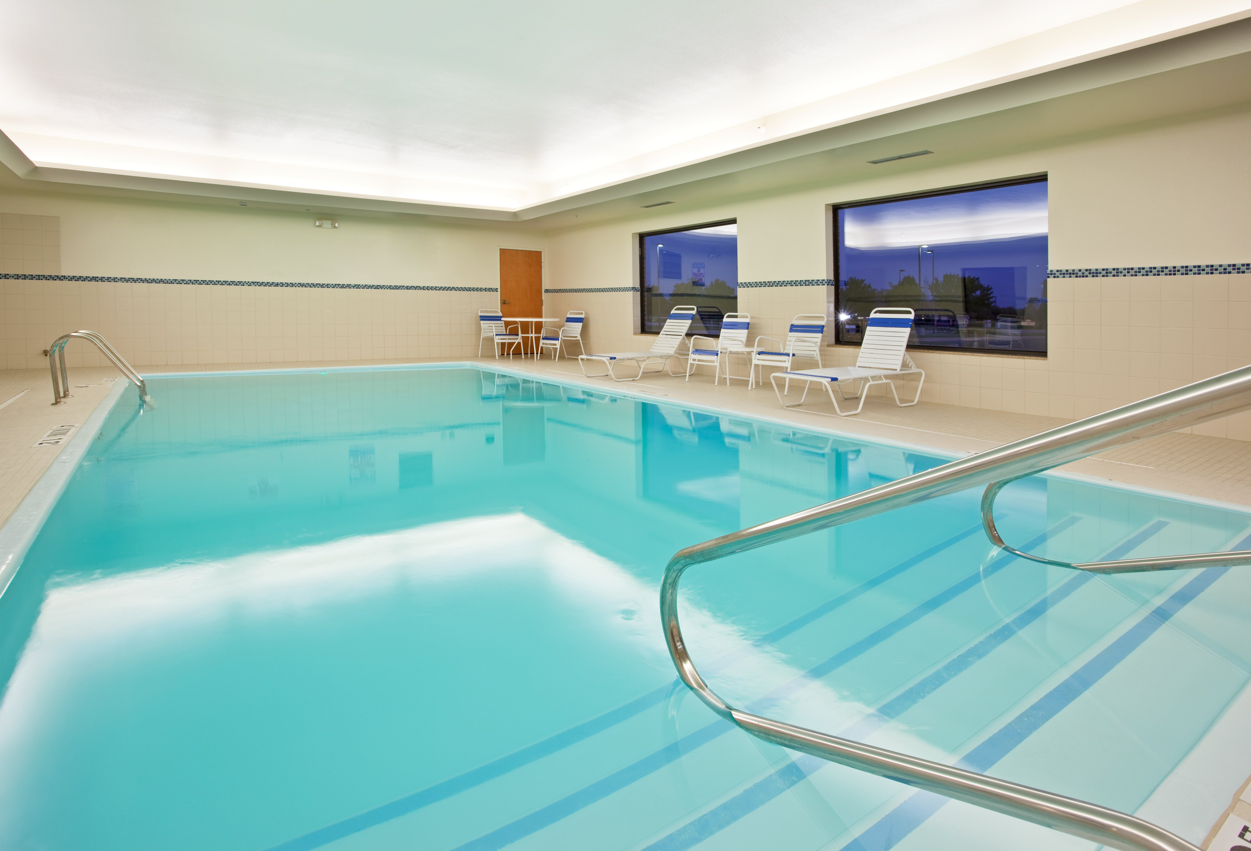 Holiday Inn Express Hotel Suites Bay City 25/49