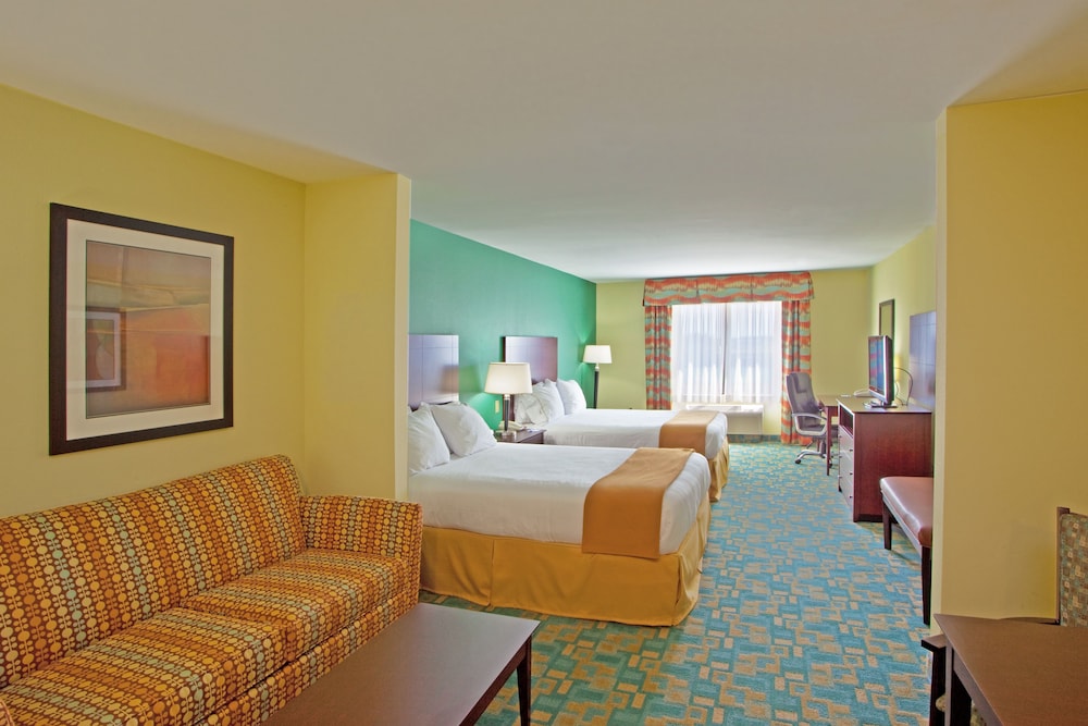 Holiday Inn Express Suites Thornburg S Fredericksburg 22/58