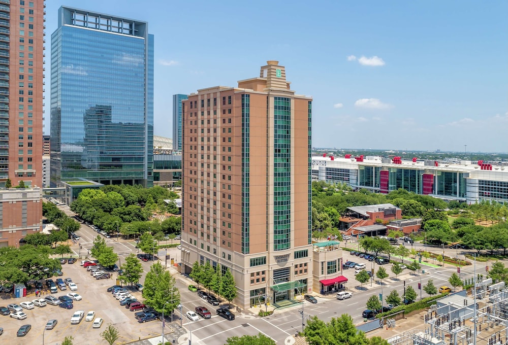 Embassy Suites by Hilton Houston Downtown 5/71