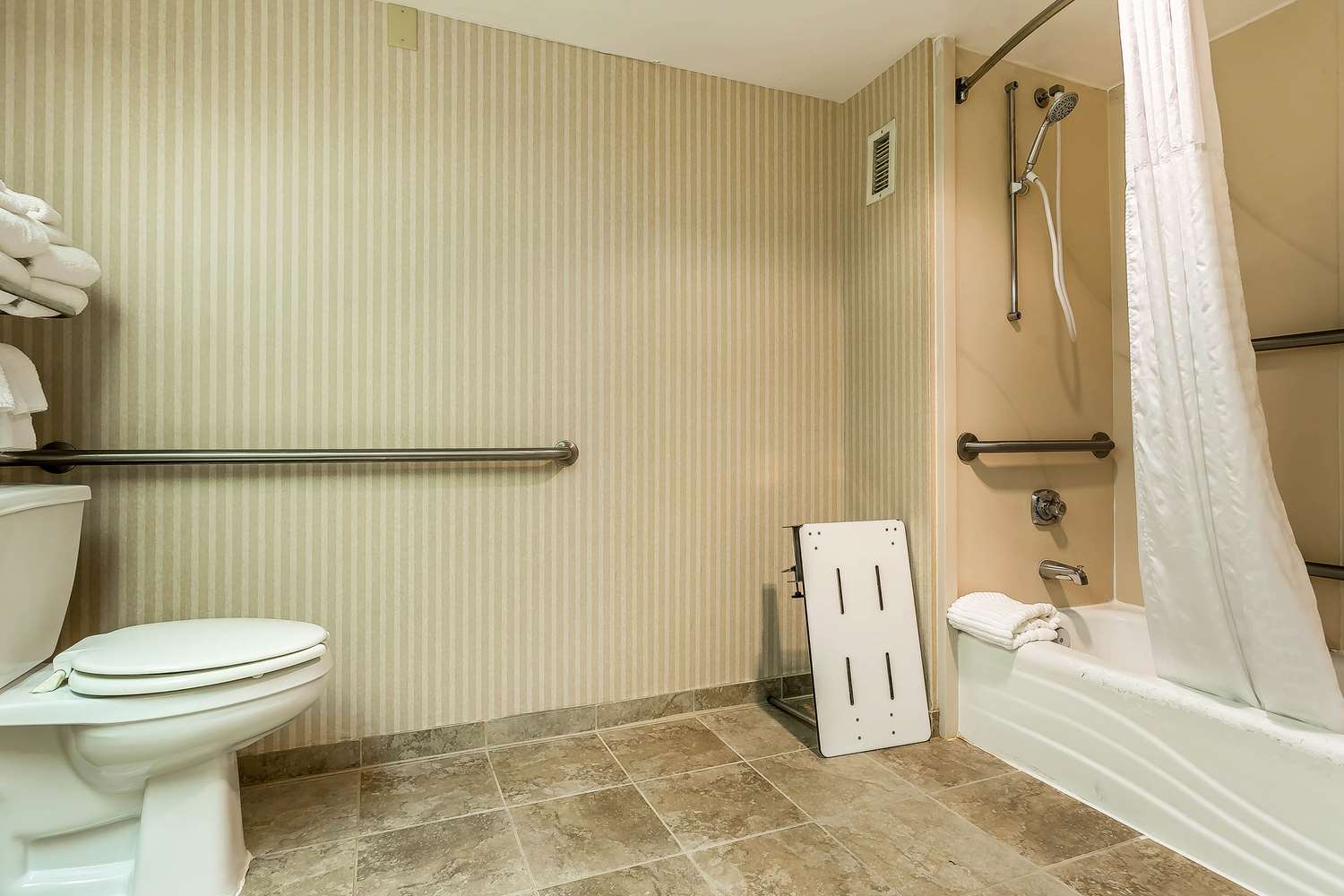 Quality Inn Summerville Charleston 15/15