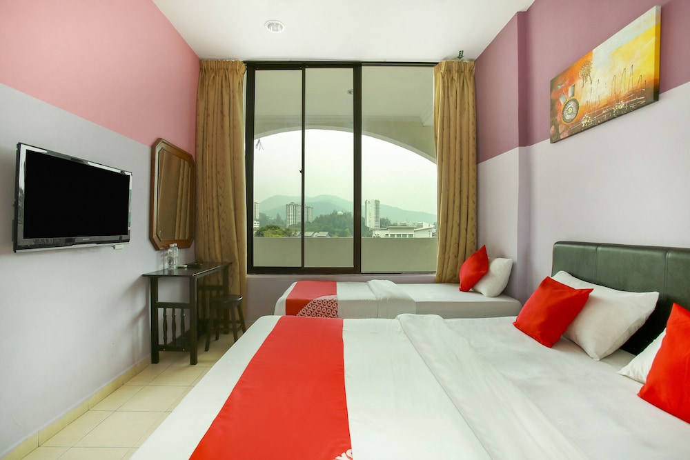 OYO 43933 Ferringhi Stay Iinn 26/57