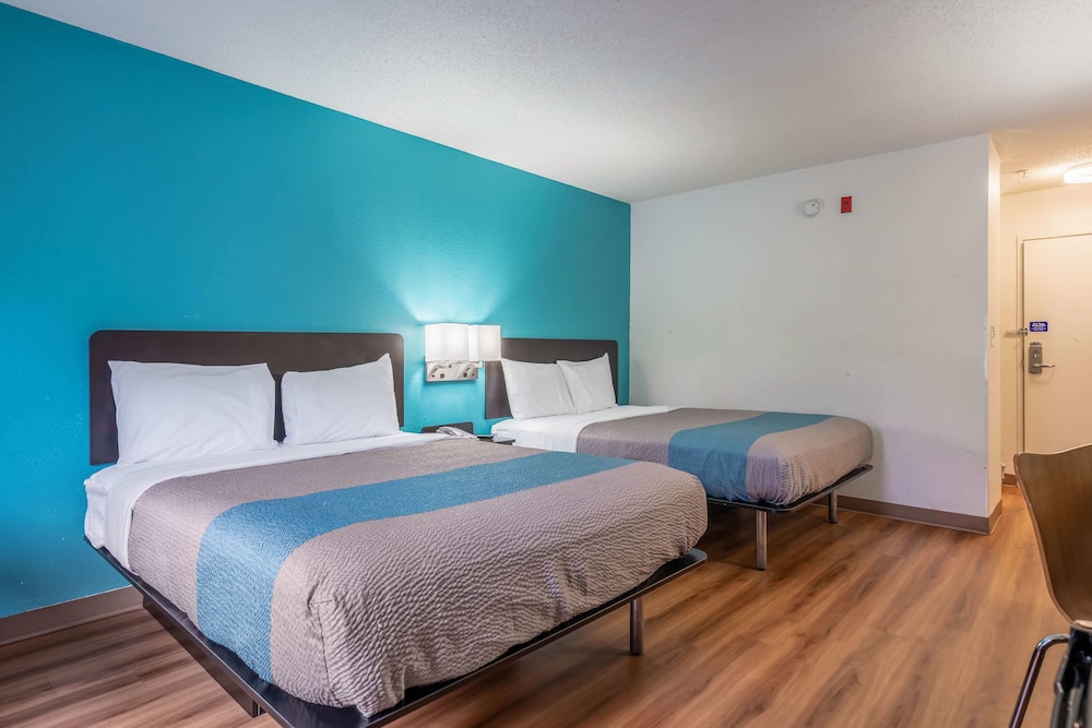 Motel6 Rocky Mount, NC 18/47