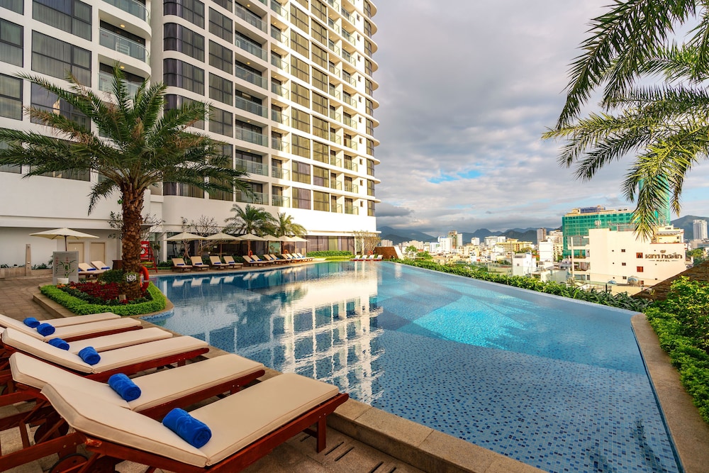 Vinpearl Empire Nha Trang, Affiliated by Melia 7/73
