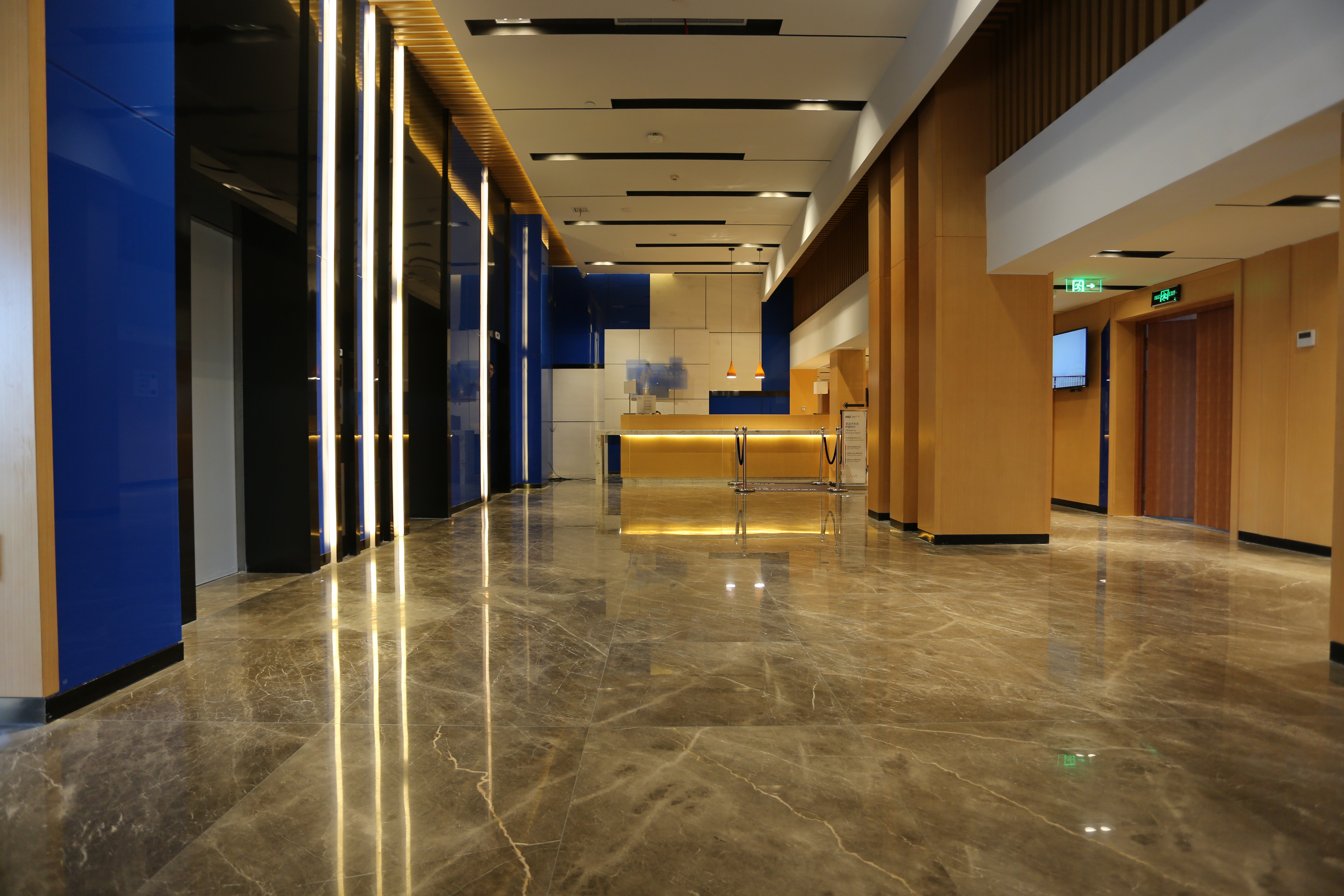 Holiday Inn Express Wuhan Optical Valley 49/63