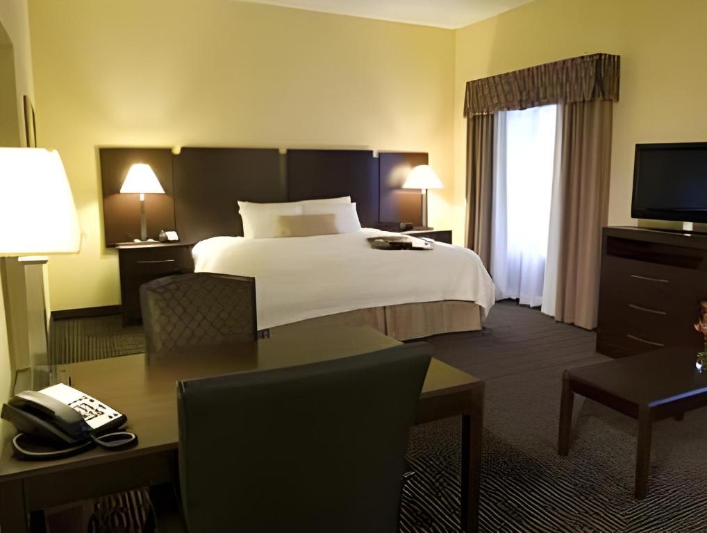STUDIO, KING BED, ACCESSIBLE