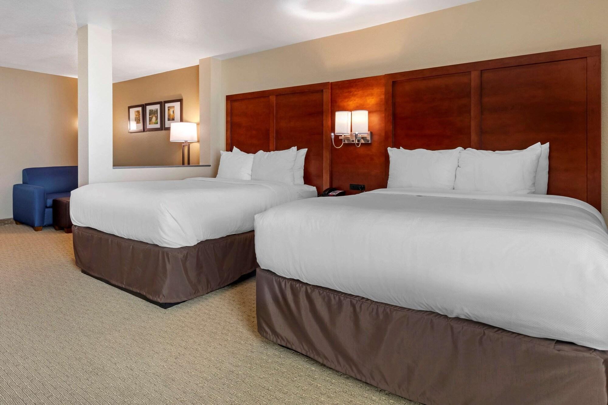 Suite, Multiple Beds
