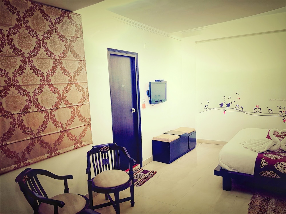 Hotel Delhi Aerocity 64/75