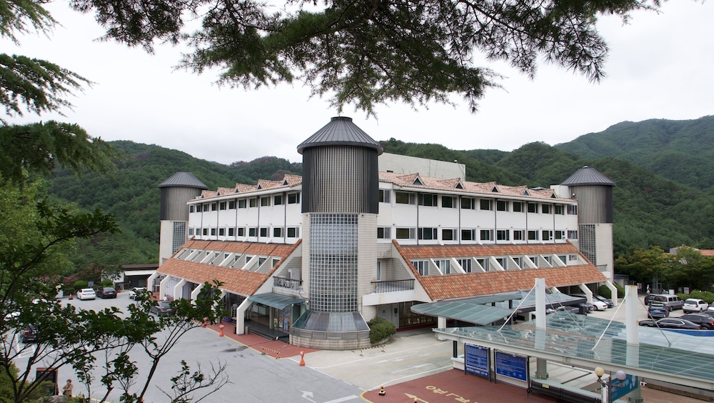 Dukgu Oncheon Resort Hotel 3/50