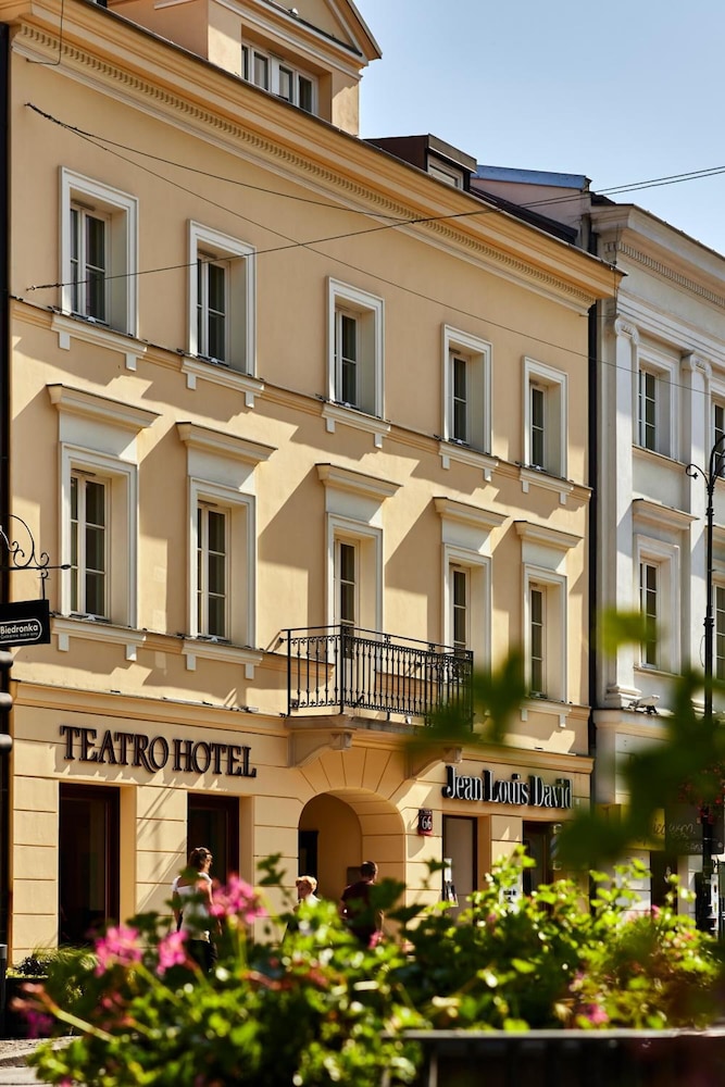 Teatro Hotel 7/50