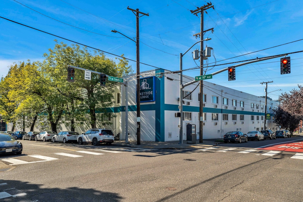 Eastside Lodge 50/60