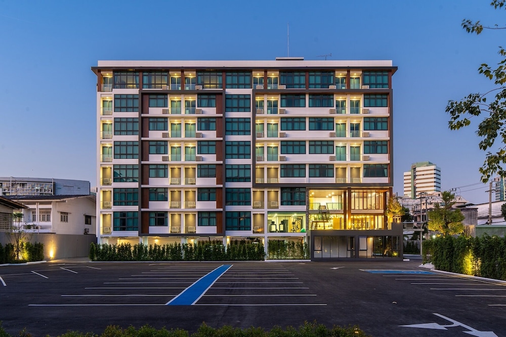 ORION Hotel and Residence Bangkok 1/50