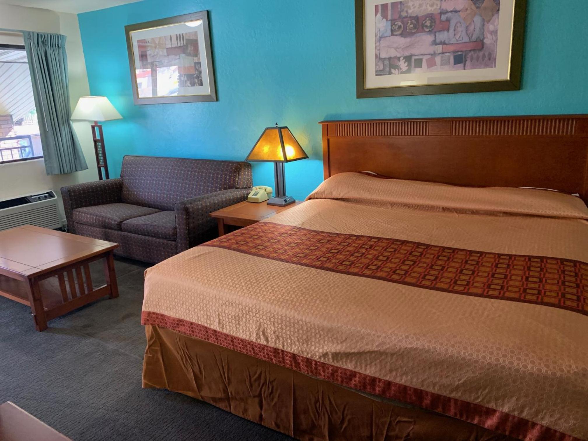 استوديو بسرير كينج، Claridge Inn 6/10
