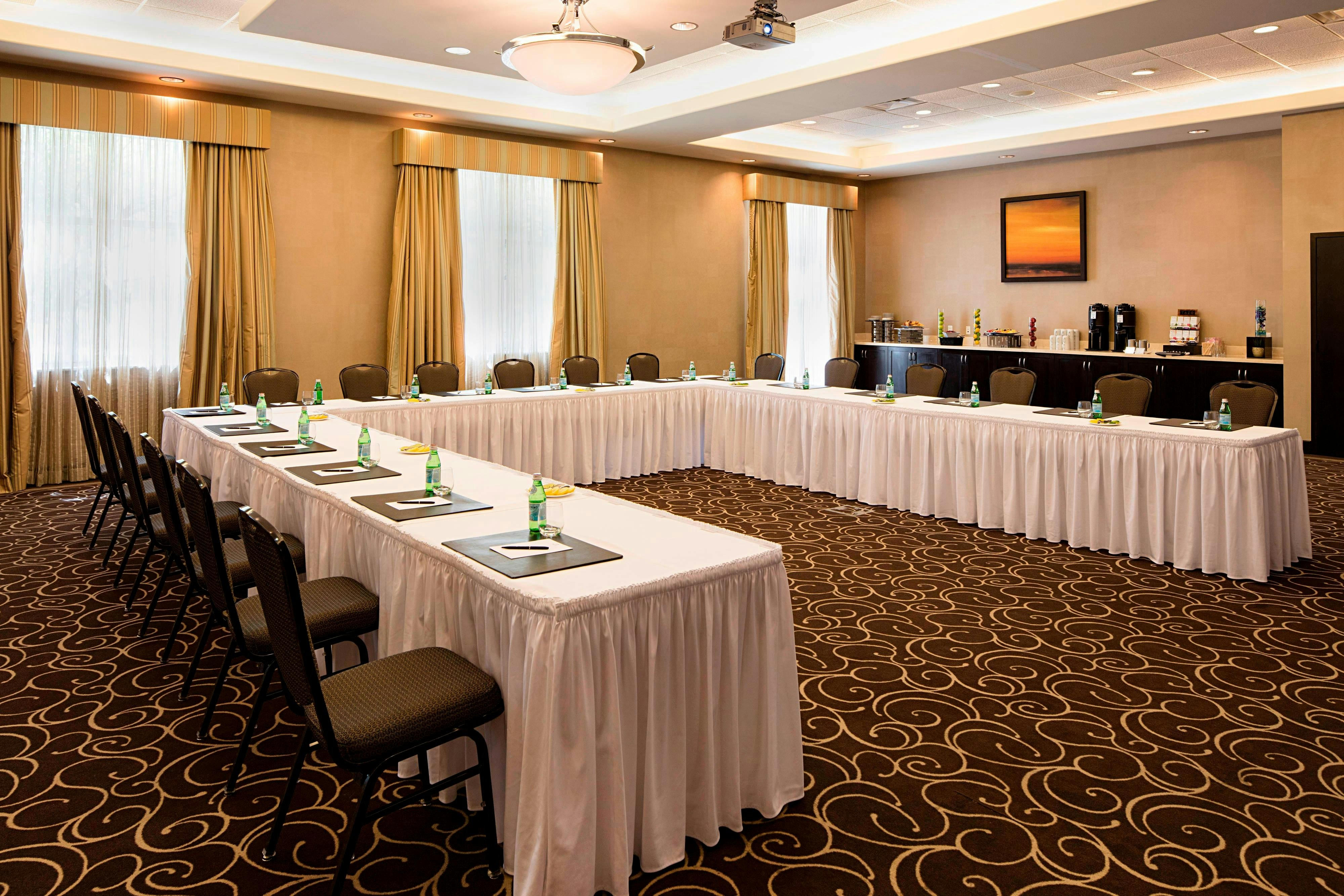 Delta Hotels by Marriott Guelph Conference Centre 28/39