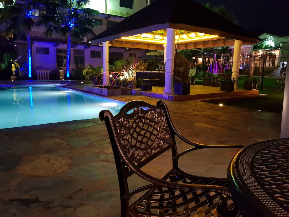 Sweet Garden Hotel 27/29