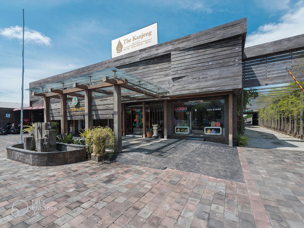 The Kanjeng Suites Kuta Galeria - Bali 46/56