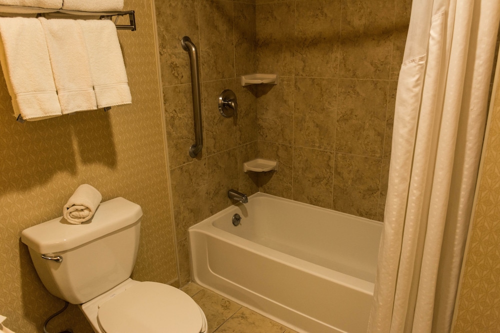 Holiday Inn Express Saltillo Zona Aeropuerto 16/40