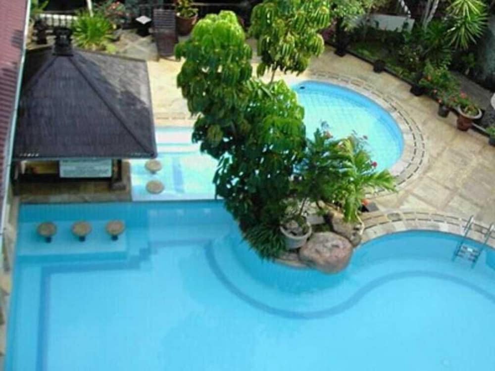 Resor Tuban Tropis 27/30