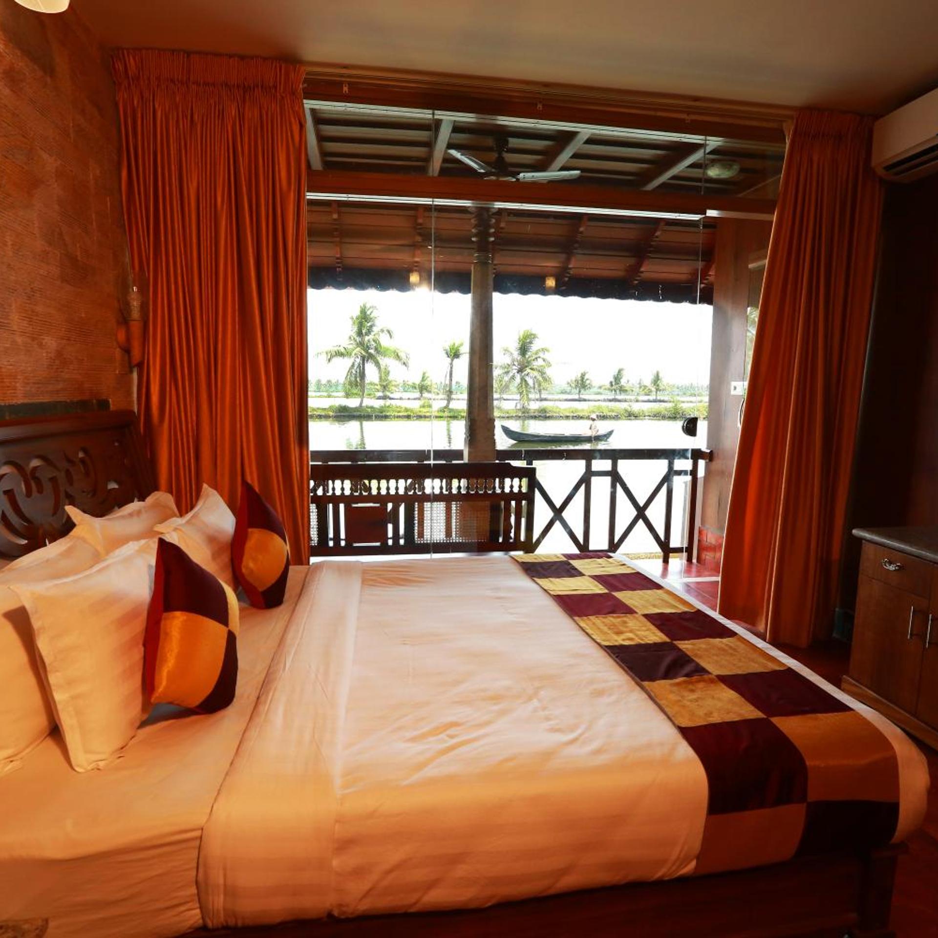 Super, Deluxe, Double Bed