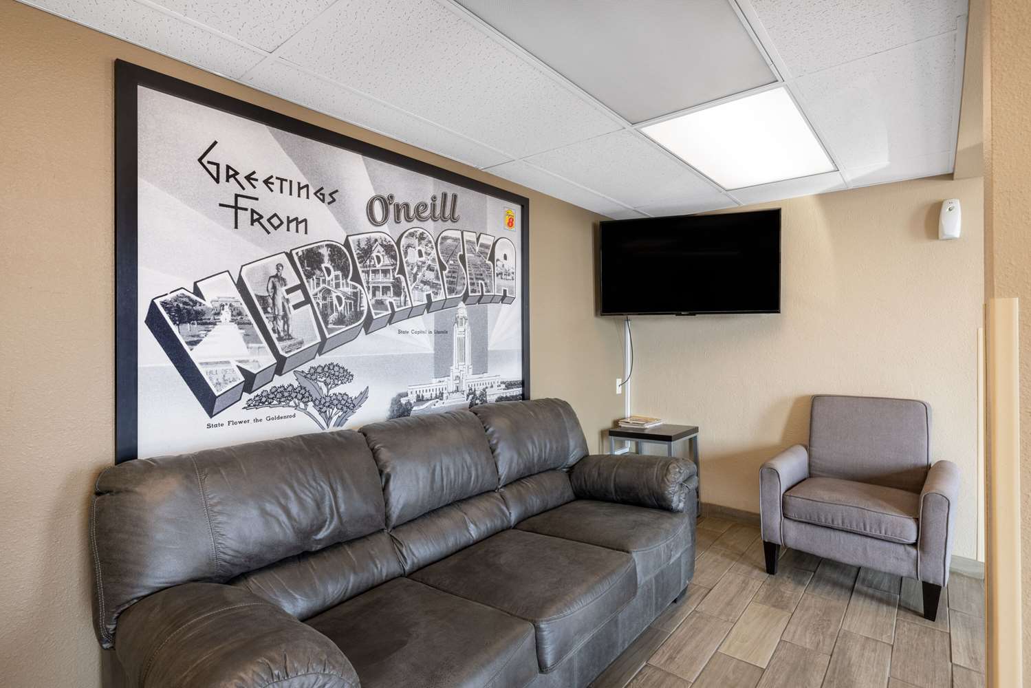 Super 8 by Wyndham O'Neill NE 24/30
