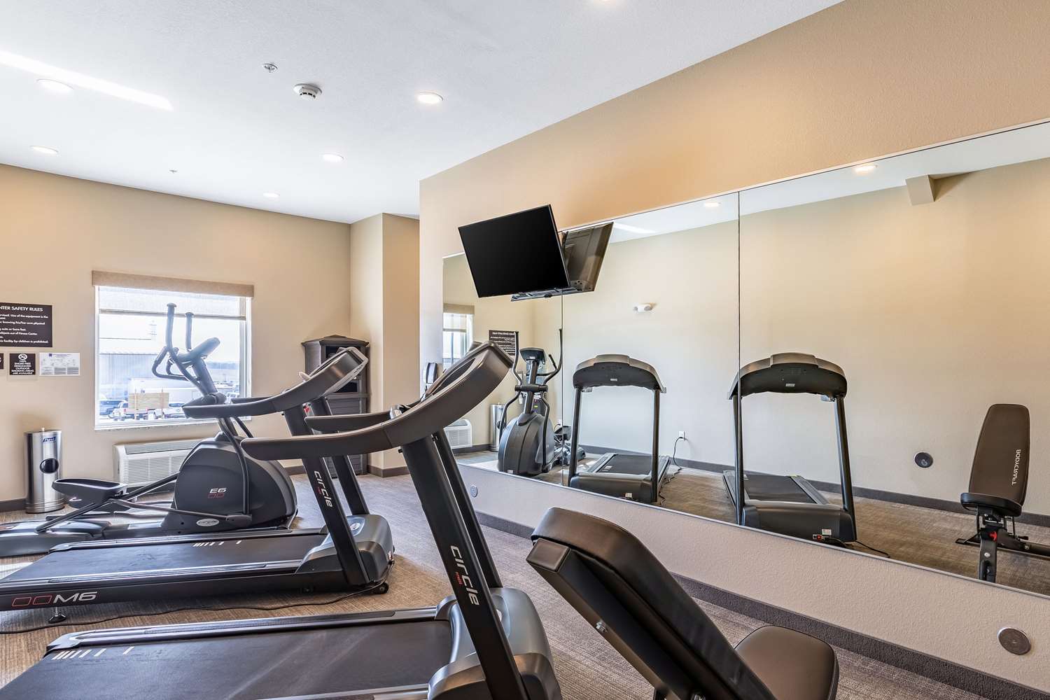Sleep Inn & Suites Mt. Hope near Auction & Event Center 25/37