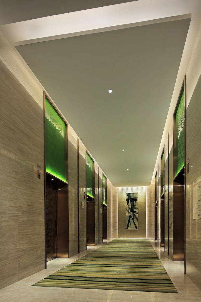 Mercure Nanchang Sunac 32/45