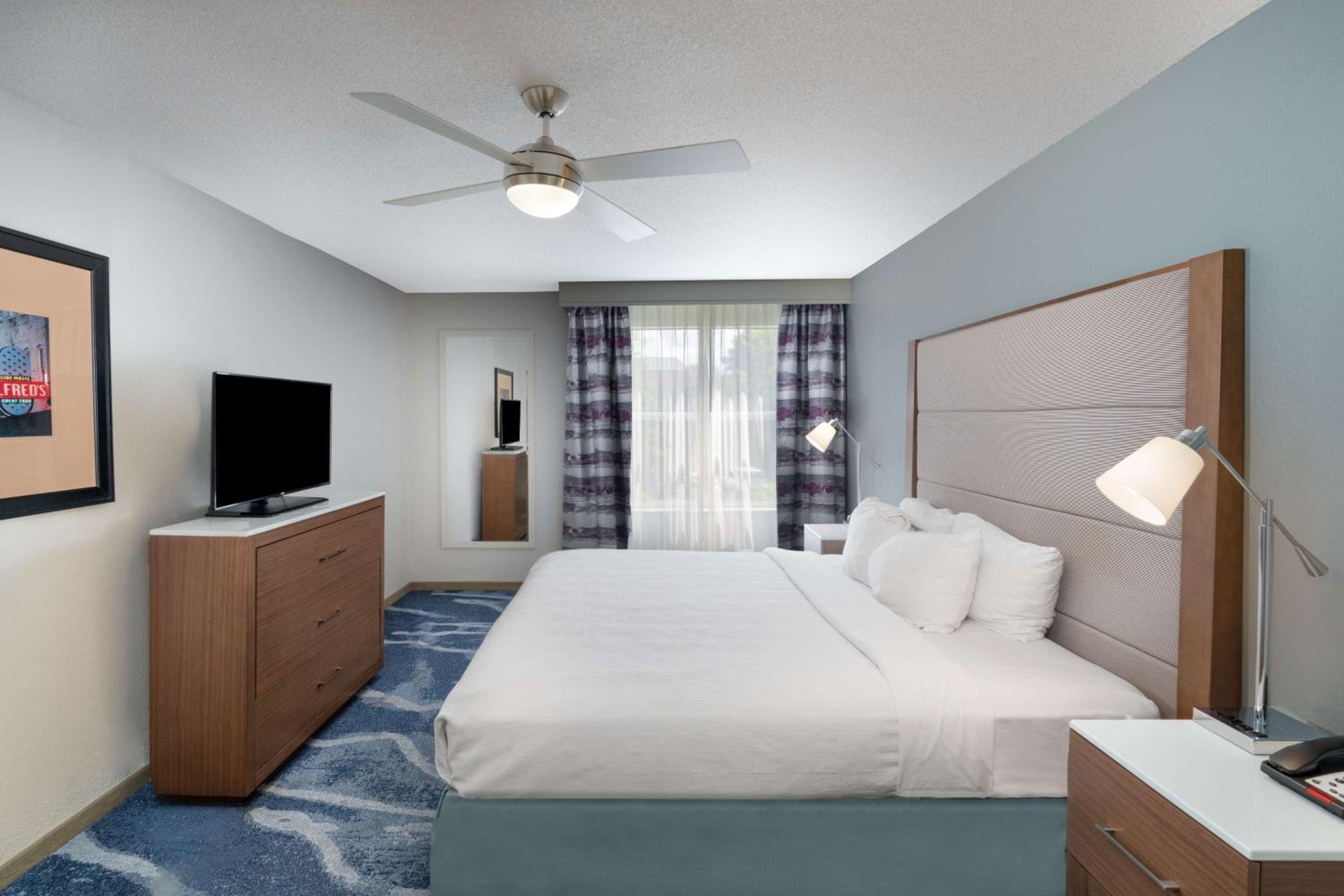 Suite, King Bed, Sofa, Accessible, Homewood Suites By Hilton Memphis Germantown 3/7