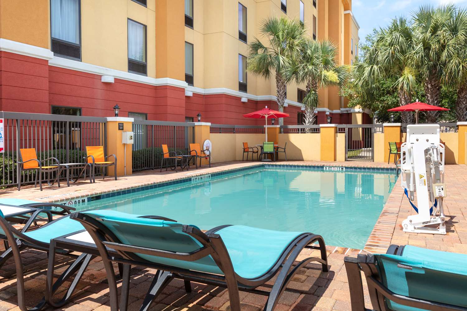 Hampton Inn Suites Jacksonville South Bartram Park photo3
