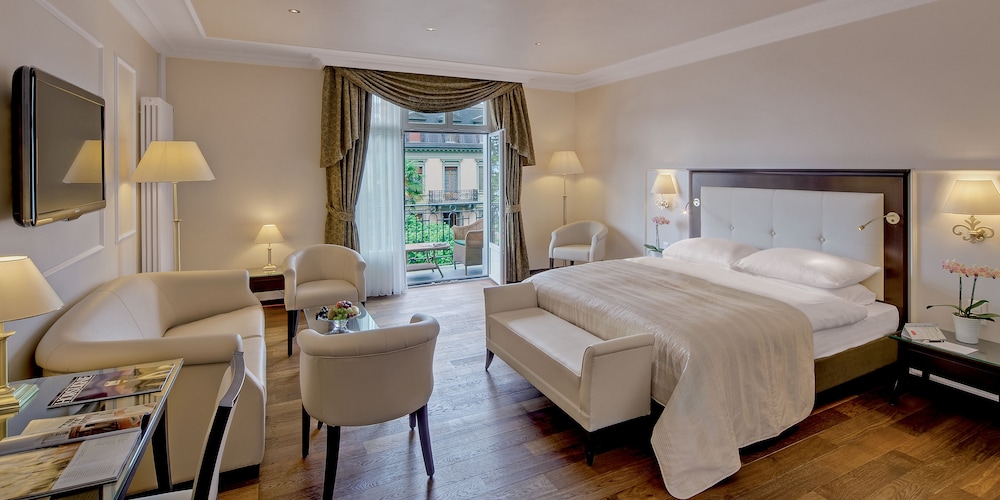 Grand Hotel Suisse Majestic 25/53