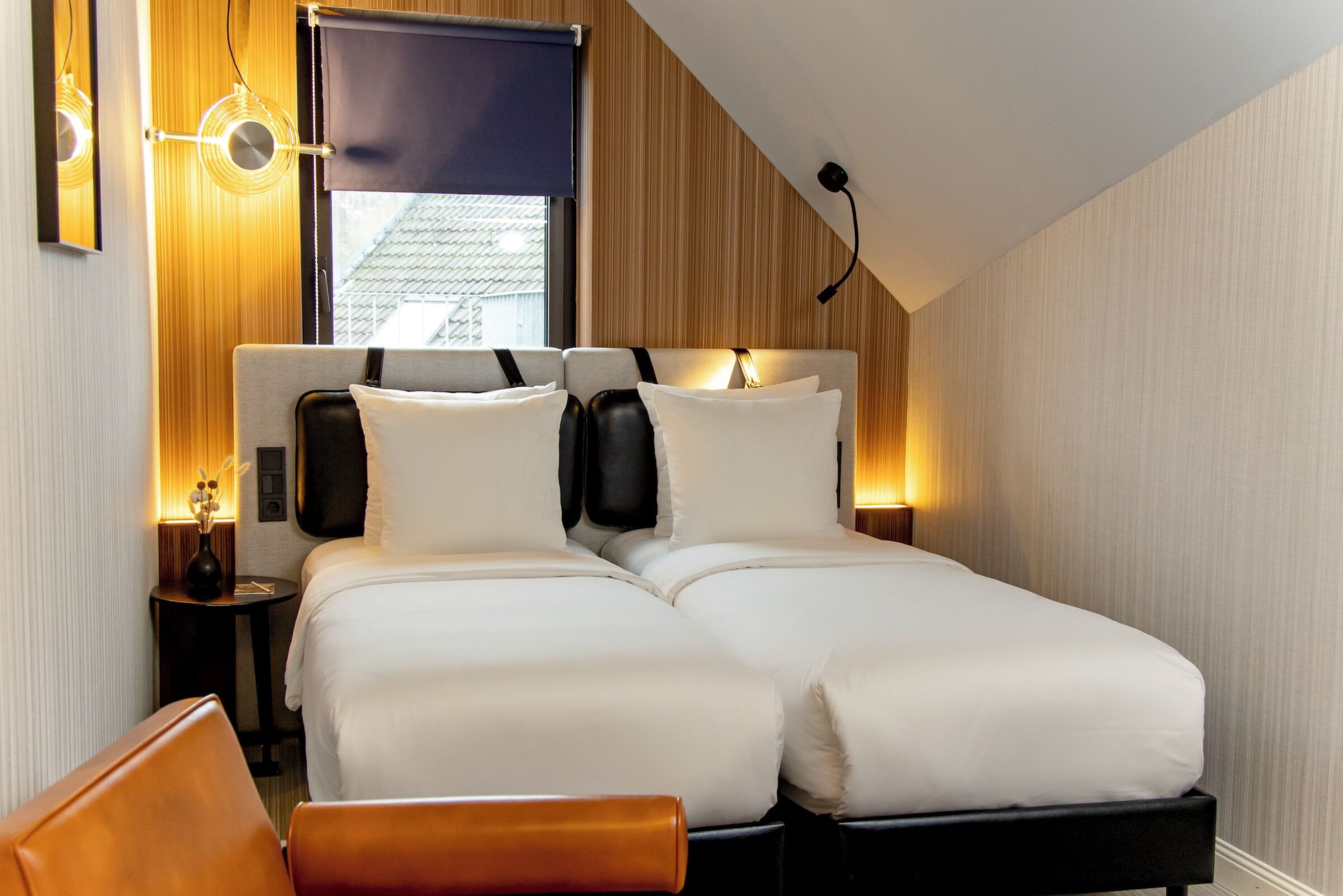 SUPERIOR, TWIN BEDS