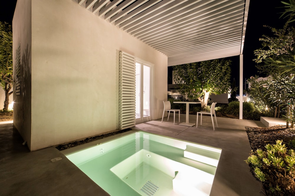 Relux Ios Hotel 46/74