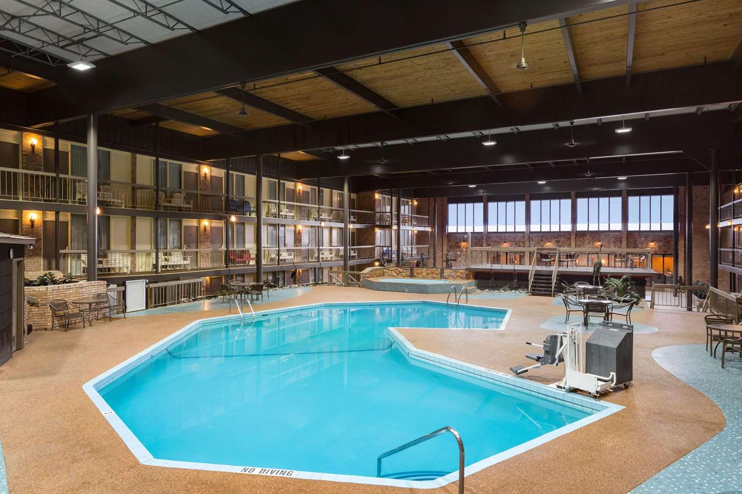 Park Inn by Radisson Sharon, PA 29/51